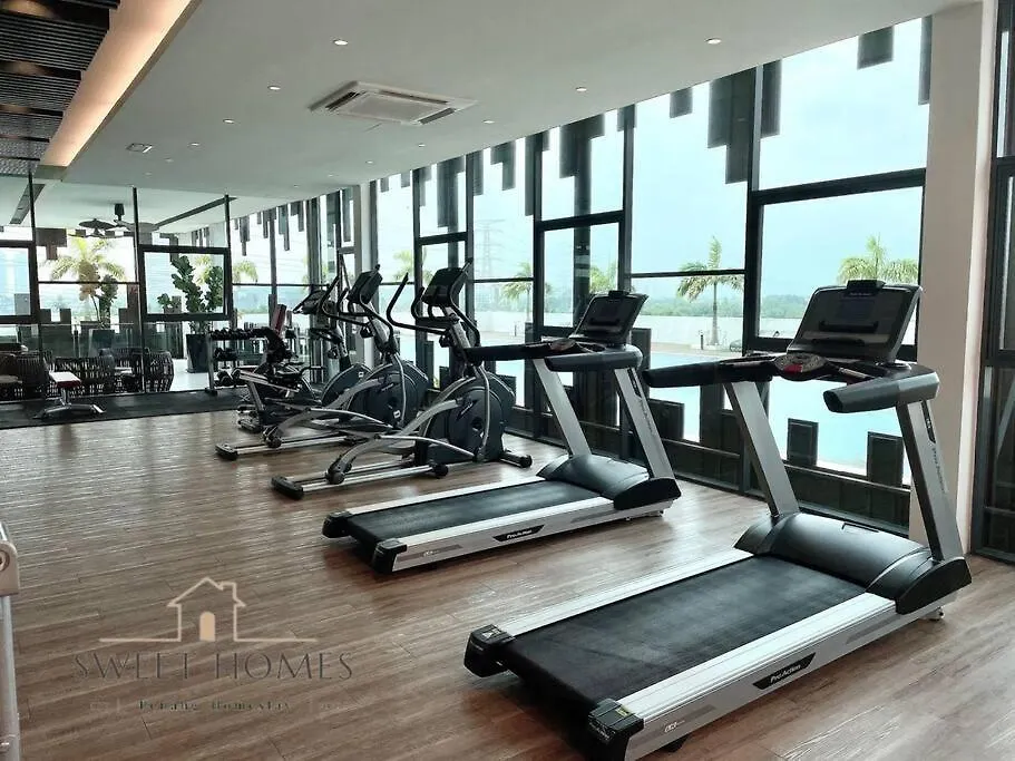 R&W 1-5Pax B'Worth Prai #Netflix #6Minpenangbridge Apartman Perai